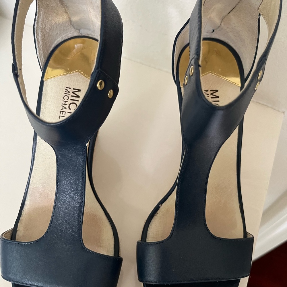 Michael Kors Blue Platform Sandals with T-Strap